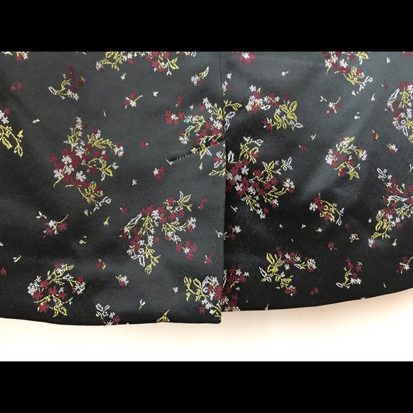 Loft skirt - satin and « embroidery » - delicate motif - - Picture 6 of 8